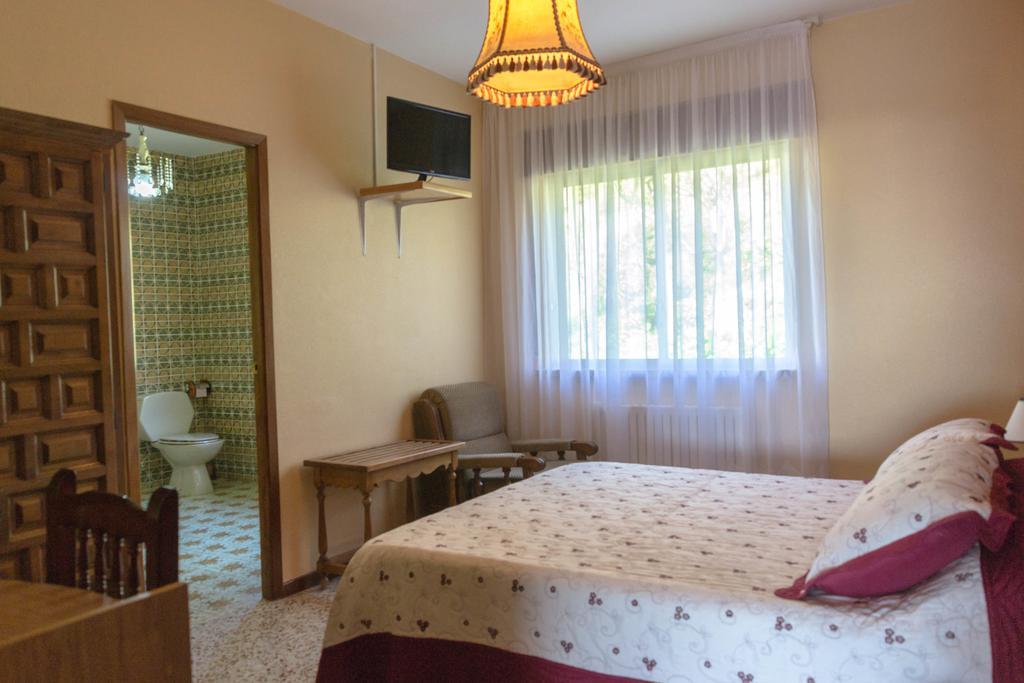 Hotel Galicia Pontevedra Szoba fotó